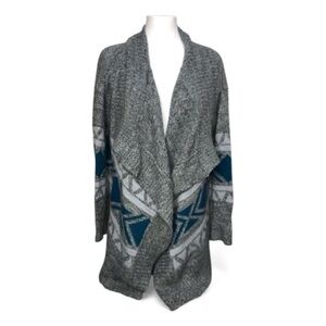 Romeo & Juliet Couture Aztec Sweater Size Small